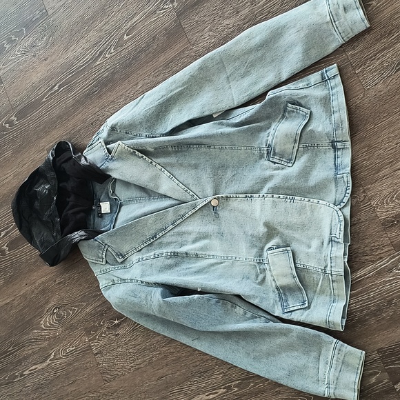 NWOT Venus Jean blazer with removable faux leather hood - Picture 4 of 9